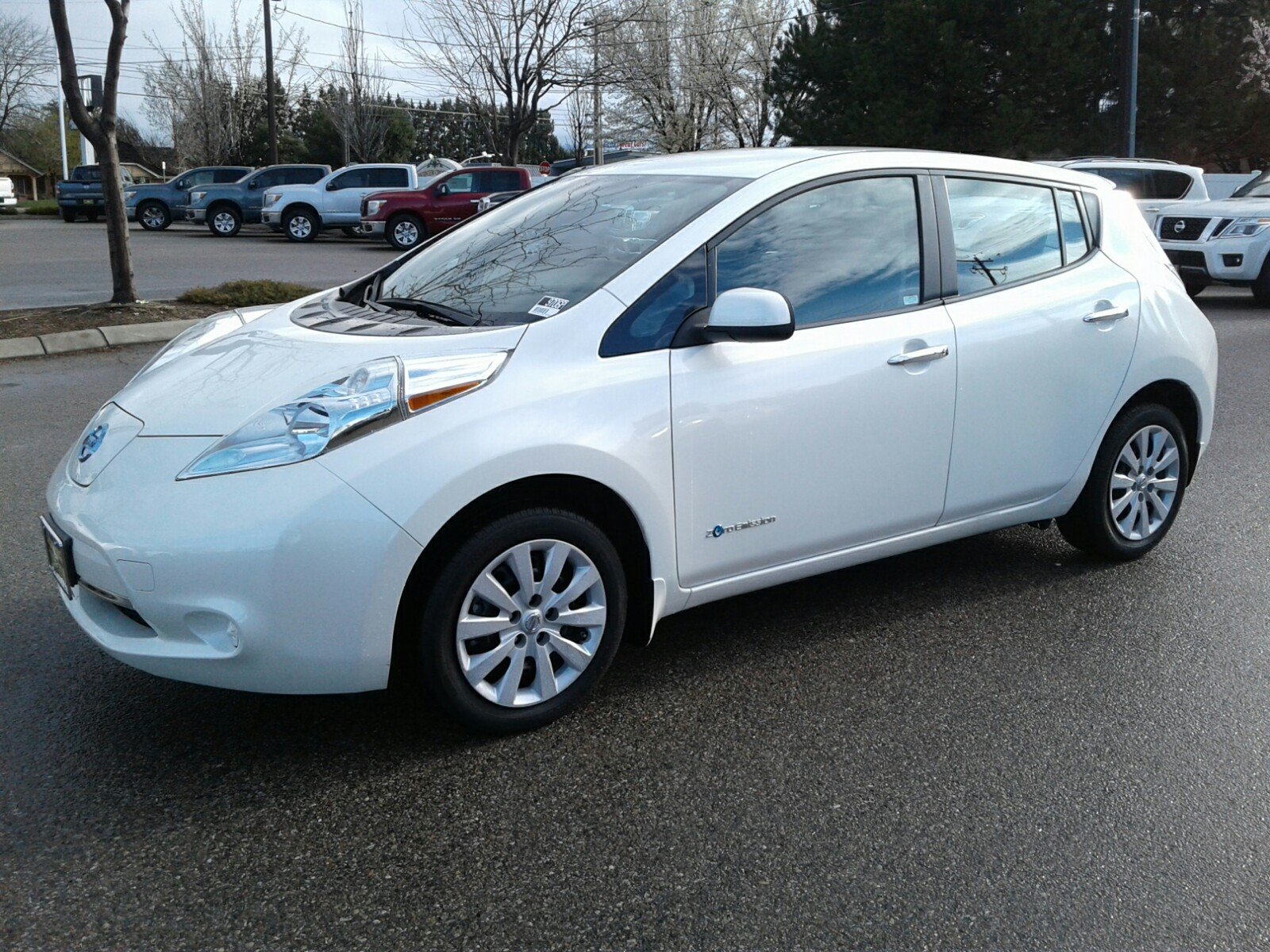 Nissan leaf s